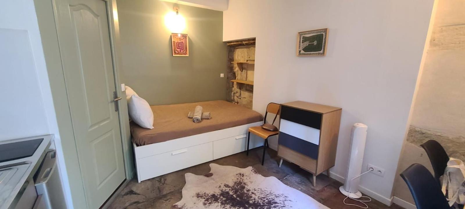 Studio Au Coeur Historique De Montpellier, 2 Personnes Et Wifi ภายนอก รูปภาพ